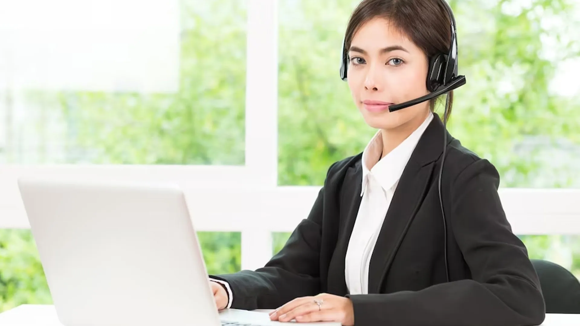 Hình ảnh đội ngũ hỗ trợ khách hàng kv999 chuyên nghiệp